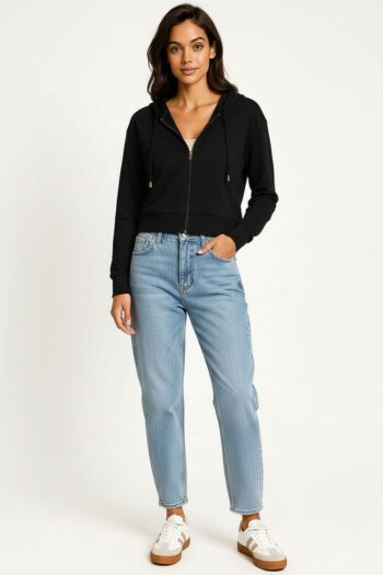 SUDADERA CON CAPUCHA AJUSTABLE