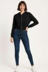 SUDADERA CORTA CON CAPUCHA