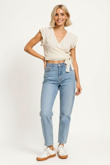 BLUSA DE ENCAJE CRUZADA