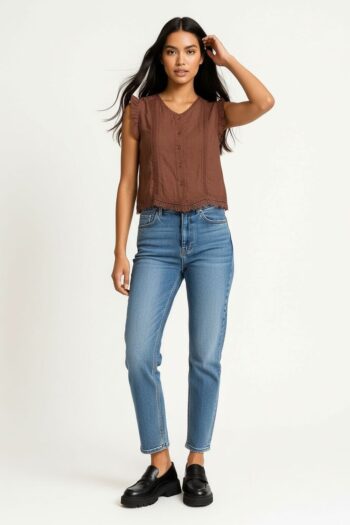 BLUSA SIN MANGAS CON ENCAJE
