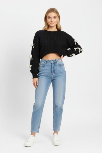 SUÉTER CON MOÑOS EN MANGAS