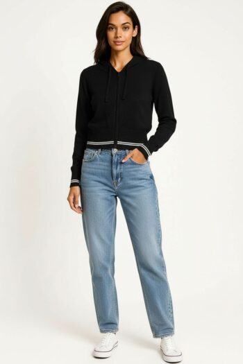 SUETER CON CAPUCHA AJUSTADA