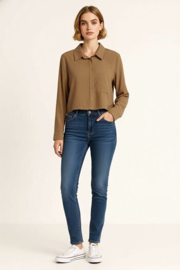 BLUSA CORTA CON BOLSILLO FRONTAL