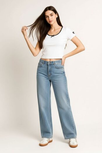 PLAYERA CROP MANGA CORTA CON DETALLE DE CONTRASTE Y MOÑO