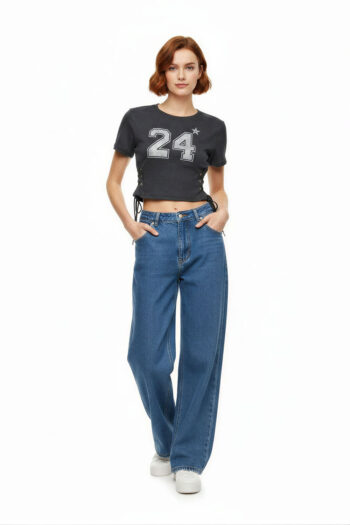 PLAYERA CON APLICACIÓN Y AMARRE LATERAL